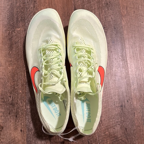 Nike ZoomX Dragonfly - Picture 2 of 5